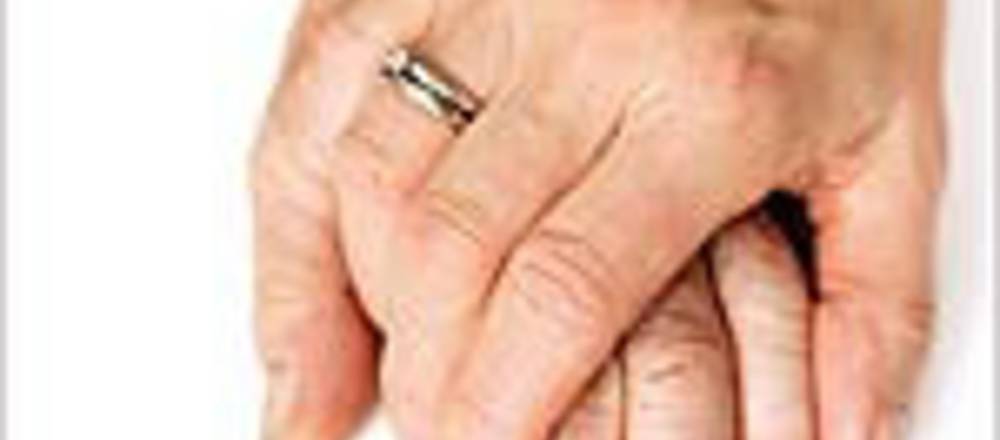 Der Ratgeber "Pflege zu Hause" kostet 16,90 Euro und kann unter www.test.de/shop/ bestellt werden.